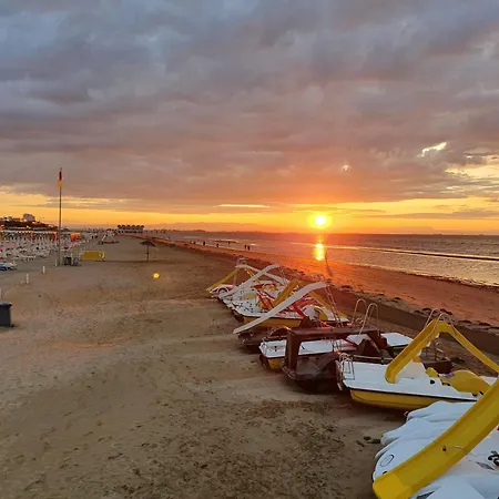 Aparthotel Holiday Apart Otel 3*