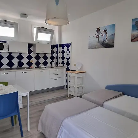 Aparthotel Holiday 3* Lignano Sabbiadoro