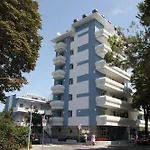 Lägenhetshotell Aparthotel Holiday Lignano Sabbiadoro