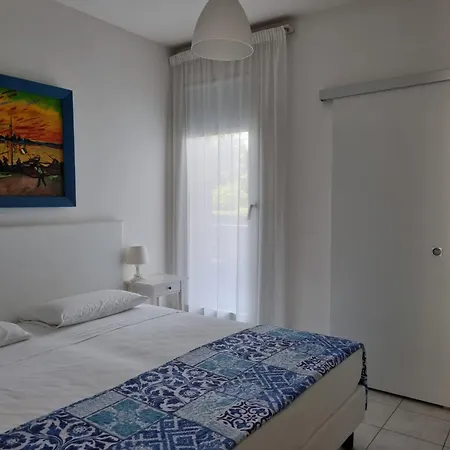 מלון דירות Aparthotel Holiday