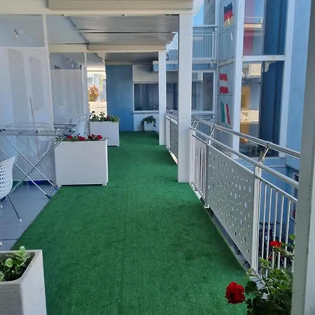 Aparthotel Holiday Aparthotel 3*