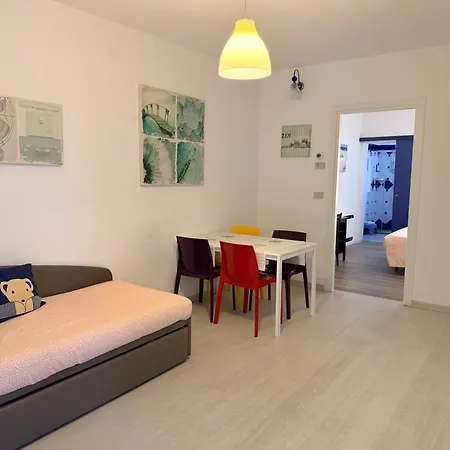 Aparthotel Holiday 3* Lignano Sabbiadoro