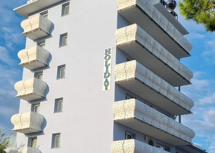 Aparthotel Holiday Aparthotel 3*