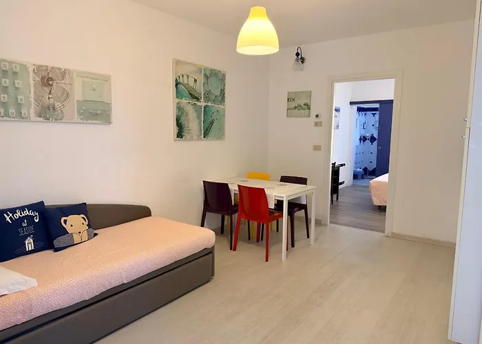 Aparthotel Holiday 3* Lignano Sabbiadoro