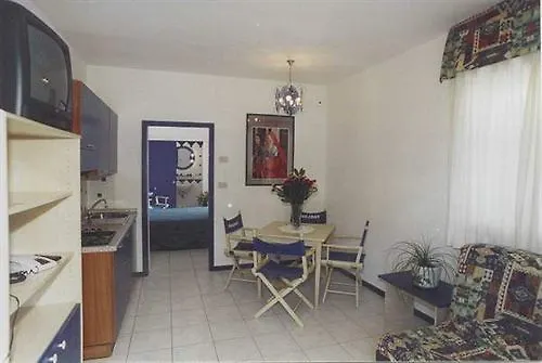 Aparthotel Aparthotel Holiday 3*